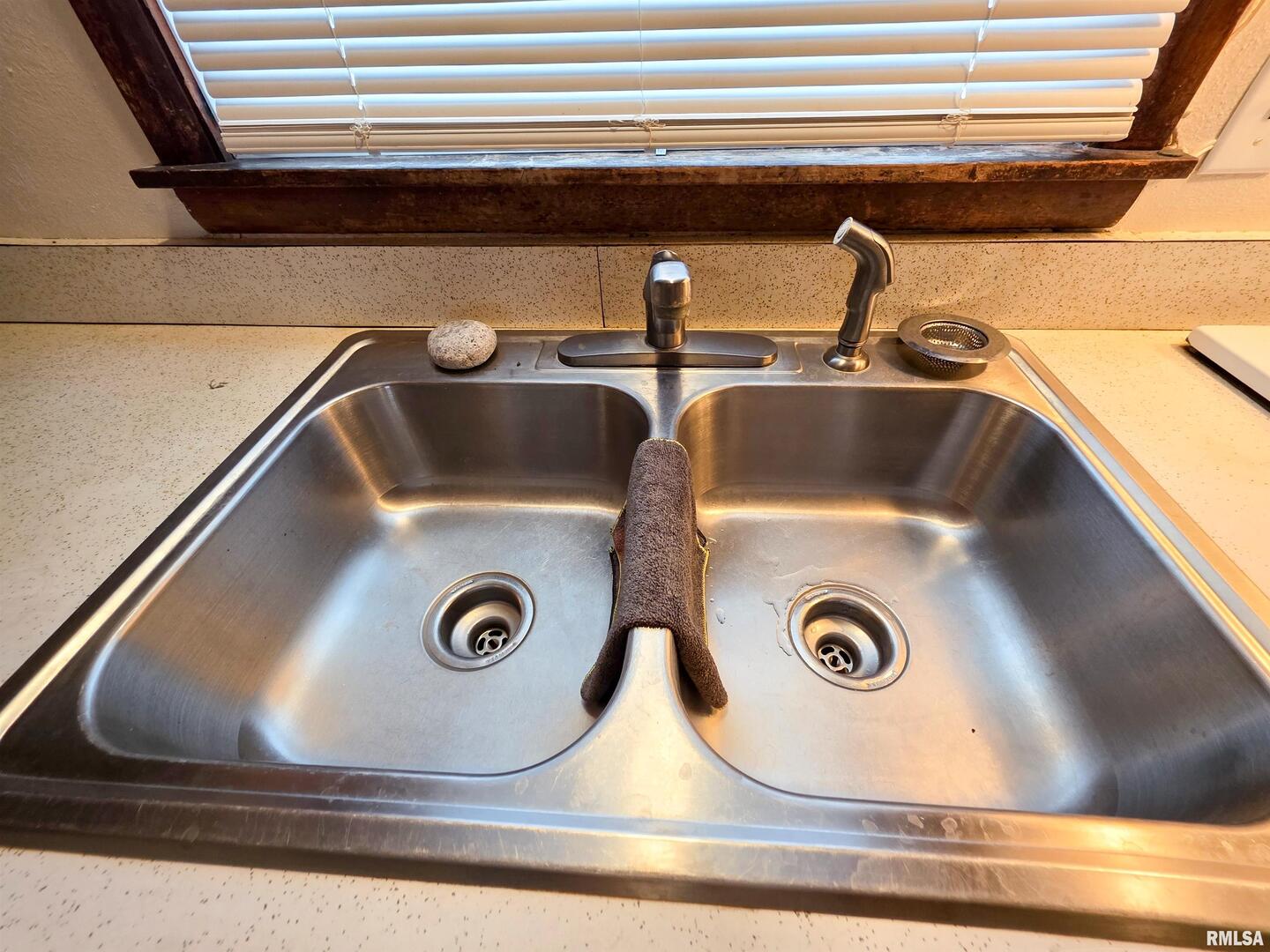 103 Watkins Street Cisne, IL 62823 - Photo 43 of 85