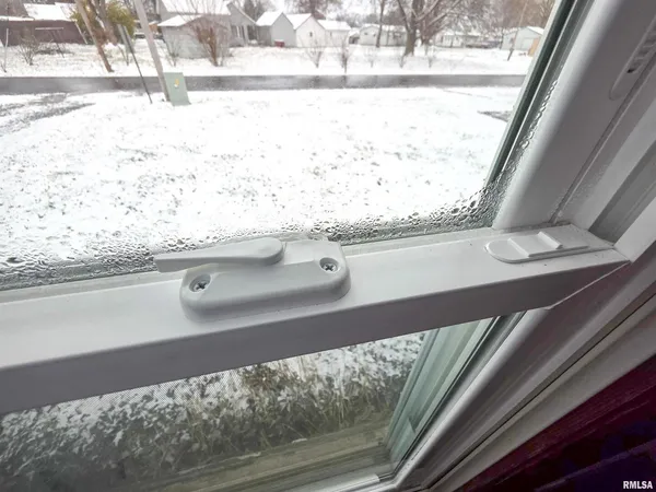 $99,500 | 103 Watkins Street, Cisne, IL 62823