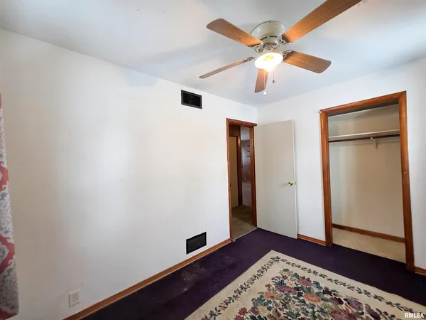 $99,500 | 103 Watkins Street, Cisne, IL 62823