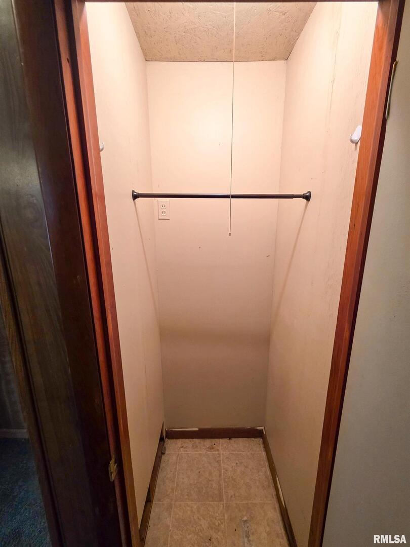 103 Watkins Street Cisne, IL 62823 - Photo 66 of 85 a view of a small space