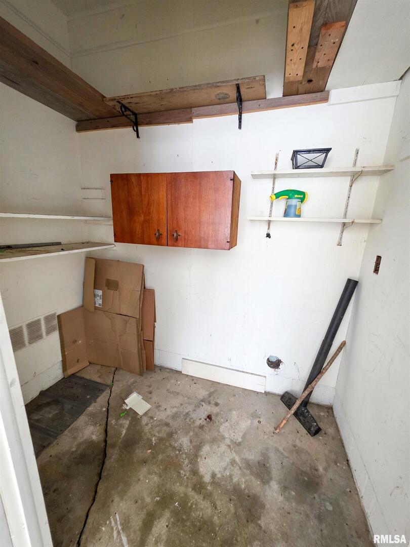 103 Watkins Street Cisne, IL 62823 - Photo 79 of 85 a view of utility room