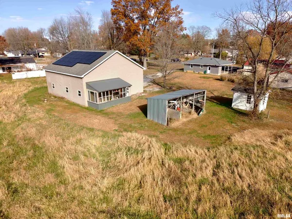 $99,500 | 103 Watkins Street, Cisne, IL 62823