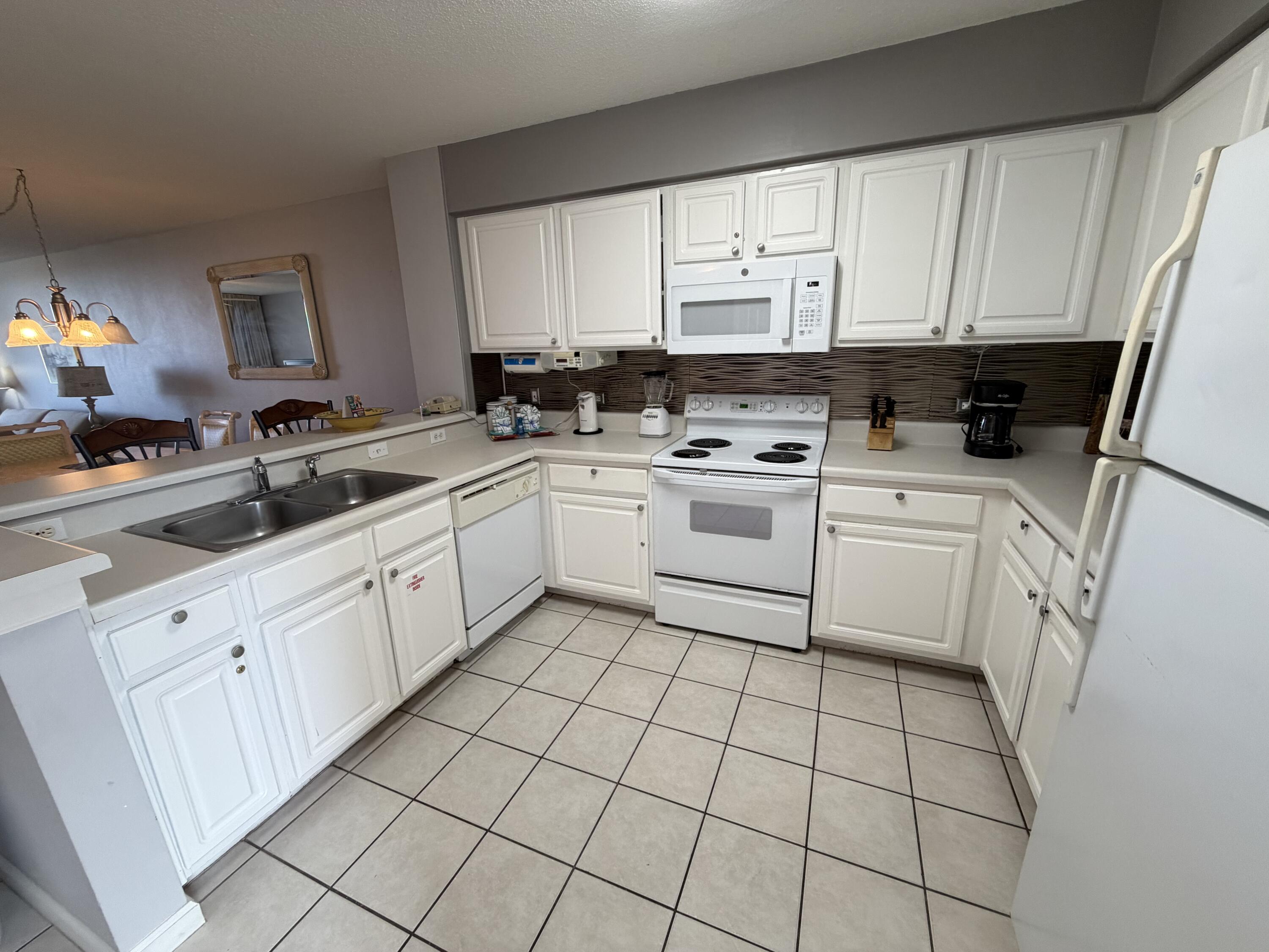 970 Highway 98, Unit 303 Destin, FL 32541 - Photo 5 of 27 IMG_1476