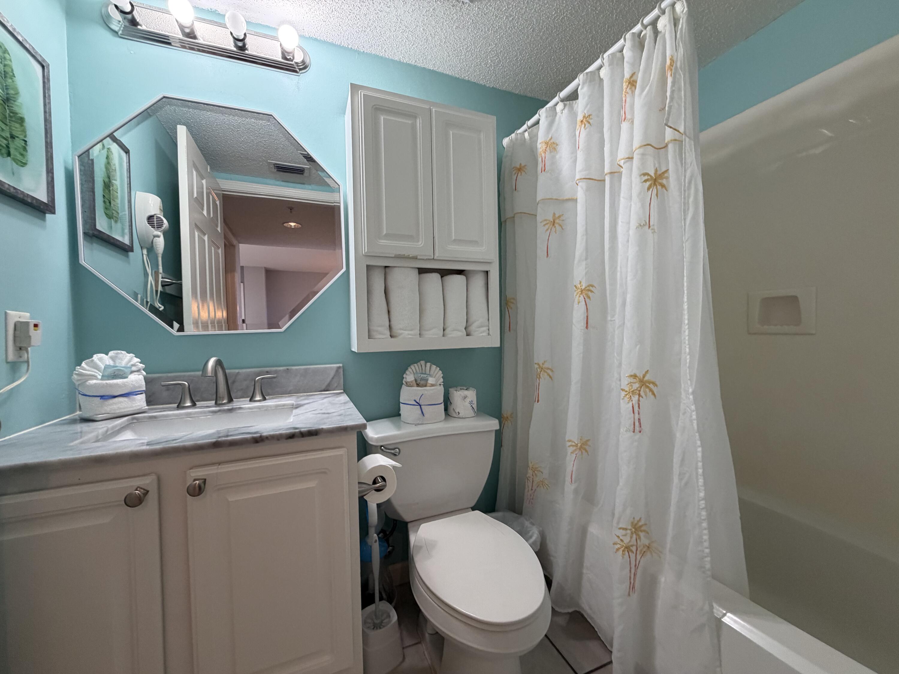 970 Highway 98, Unit 303 Destin, FL 32541 - Photo 8 of 27 IMG_1475