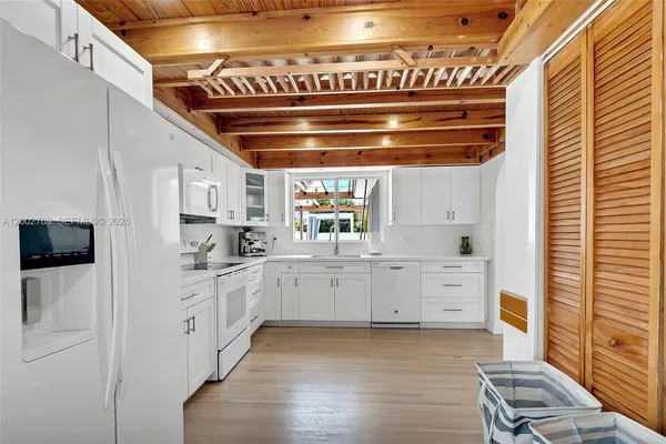 $4,600 | 301 Southwest 30th Court, Miami, FL 33135