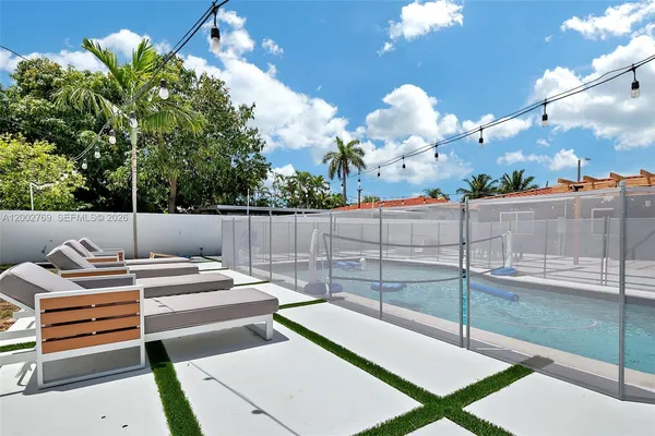 $4,600 | 301 Southwest 30th Court, Miami, FL 33135