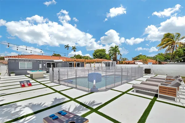 $4,600 | 301 Southwest 30th Court, Miami, FL 33135