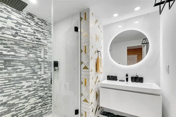 $4,600 | 301 Southwest 30th Court, Miami, FL 33135