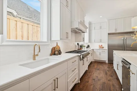 $1,799,000 | 6234 Lakeshore Drive, Dallas, TX 75214