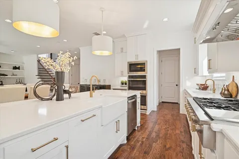 $1,799,000 | 6234 Lakeshore Drive, Dallas, TX 75214