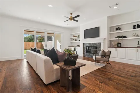 $1,799,000 | 6234 Lakeshore Drive, Dallas, TX 75214