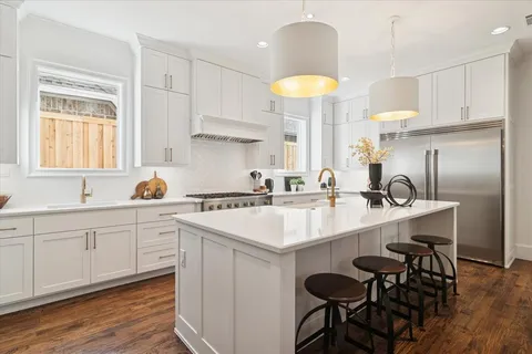 $1,799,000 | 6234 Lakeshore Drive, Dallas, TX 75214