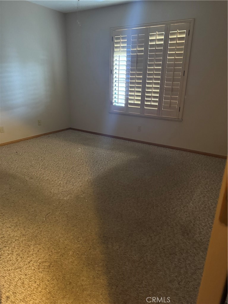 18965 Siskiyou Road Apple Valley, CA 92307 - Photo 14 of 28