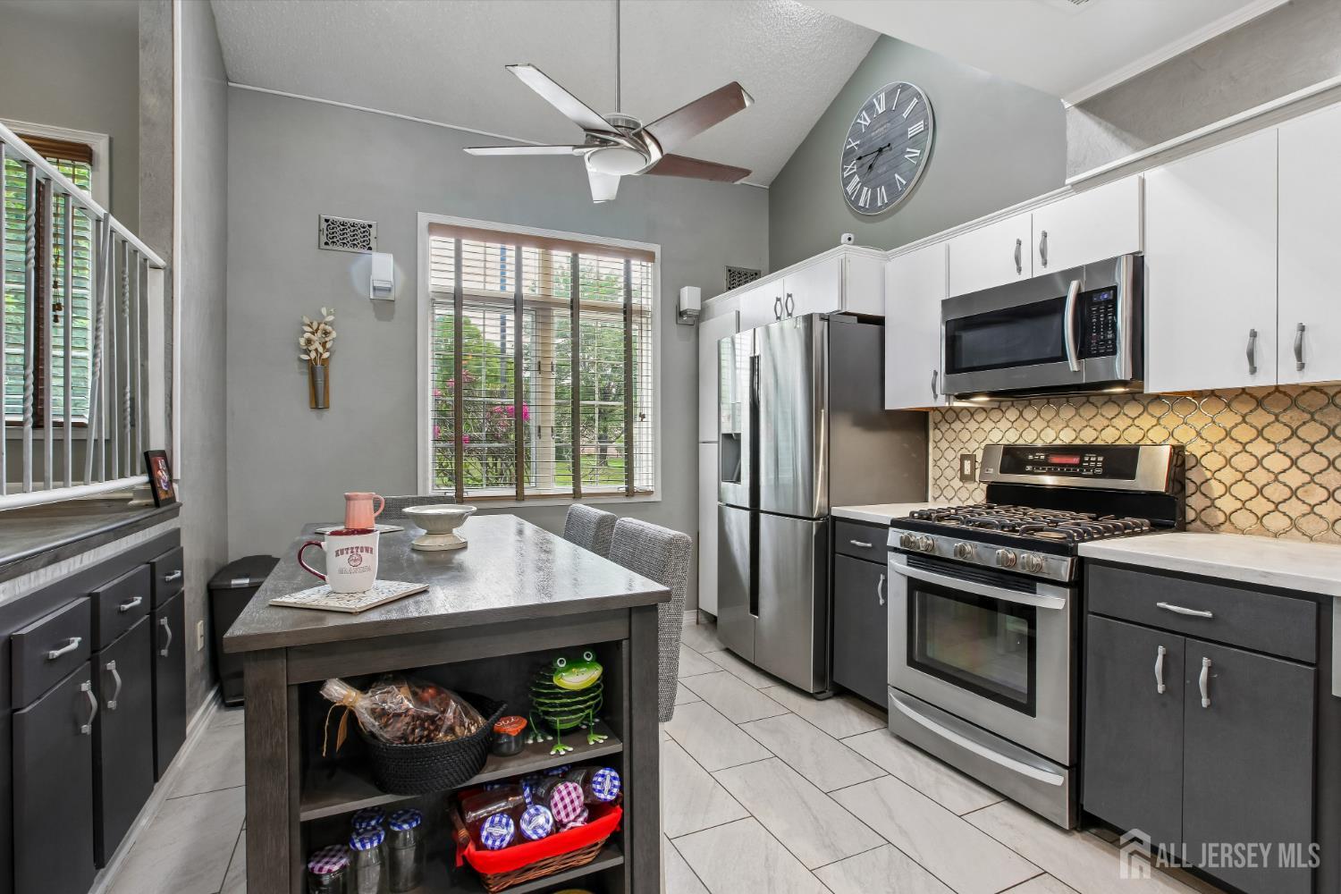 110A Winthrop Road, Unit A Monroe Township, NJ 08831 - Photo 4 of 27