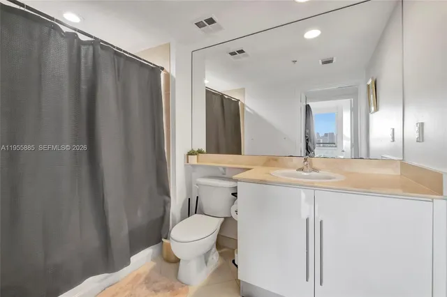 $500,000 | 325 South Biscayne Boulevard, Unit 2616, Miami, FL 33131