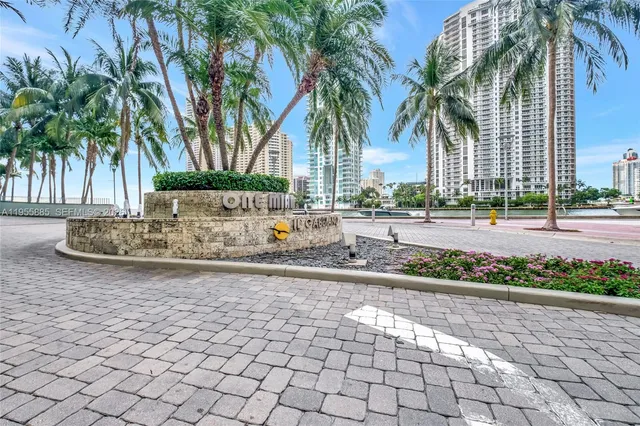 $500,000 | 325 South Biscayne Boulevard, Unit 2616, Miami, FL 33131