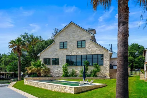 $1,950,000 | 1110 County Road 132A, Kingsland, TX 78639