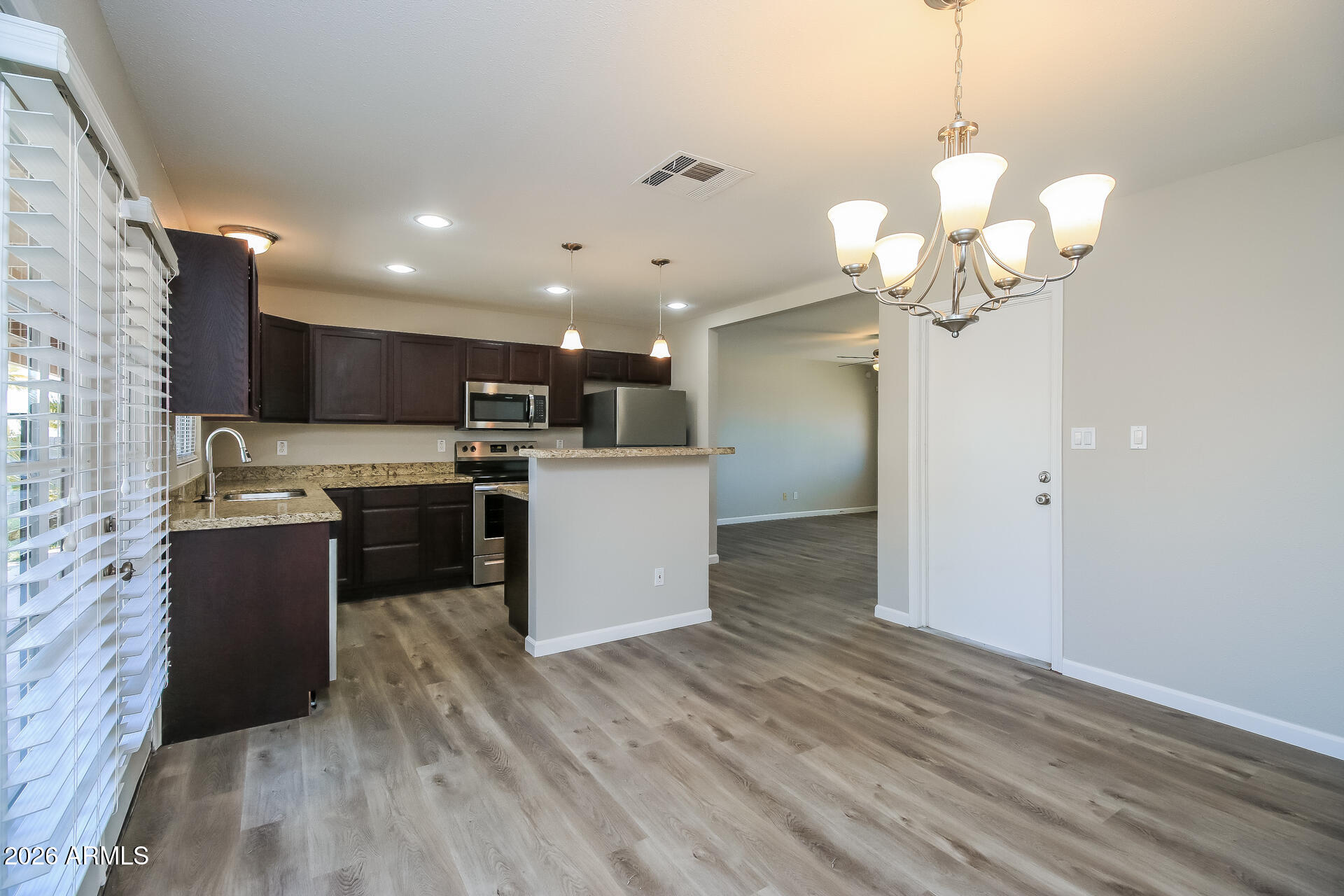 5716 South Roberts Road Tempe, AZ 85283 - Photo 5 of 15 5 dining rom