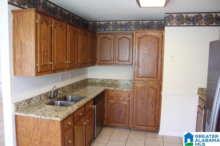 105 Summerchase Parkway Calera, AL 35040 - Photo 3 of 9