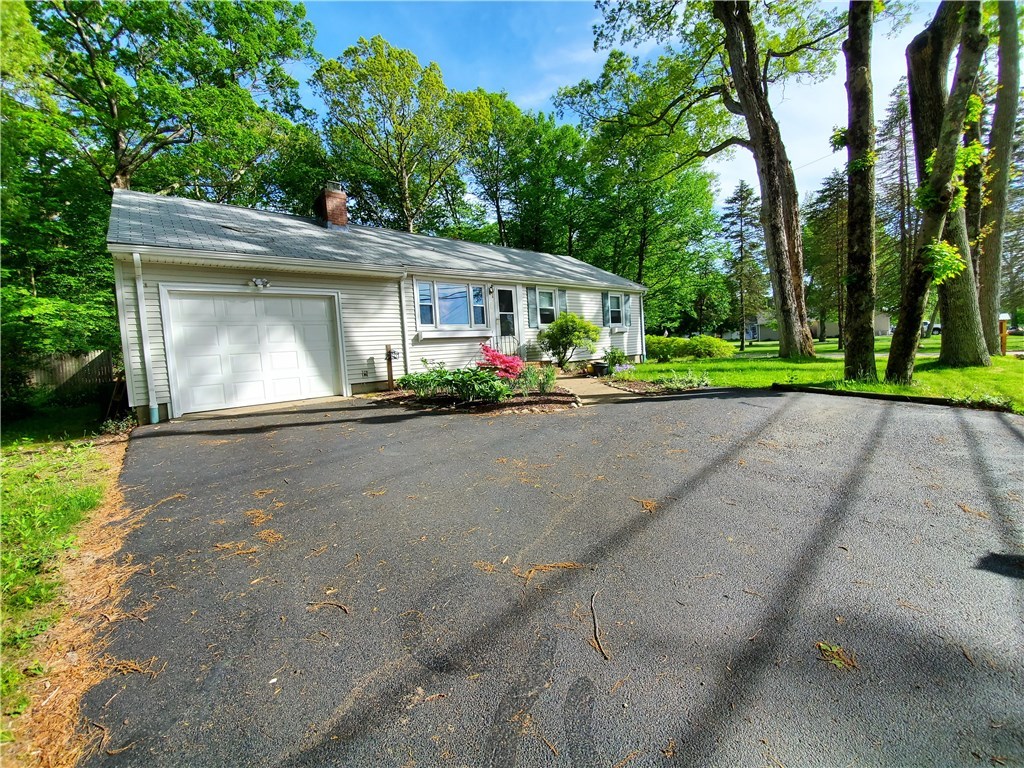 430 Reservoir Road Burrillville, RI 02859 - Photo 2 of 25