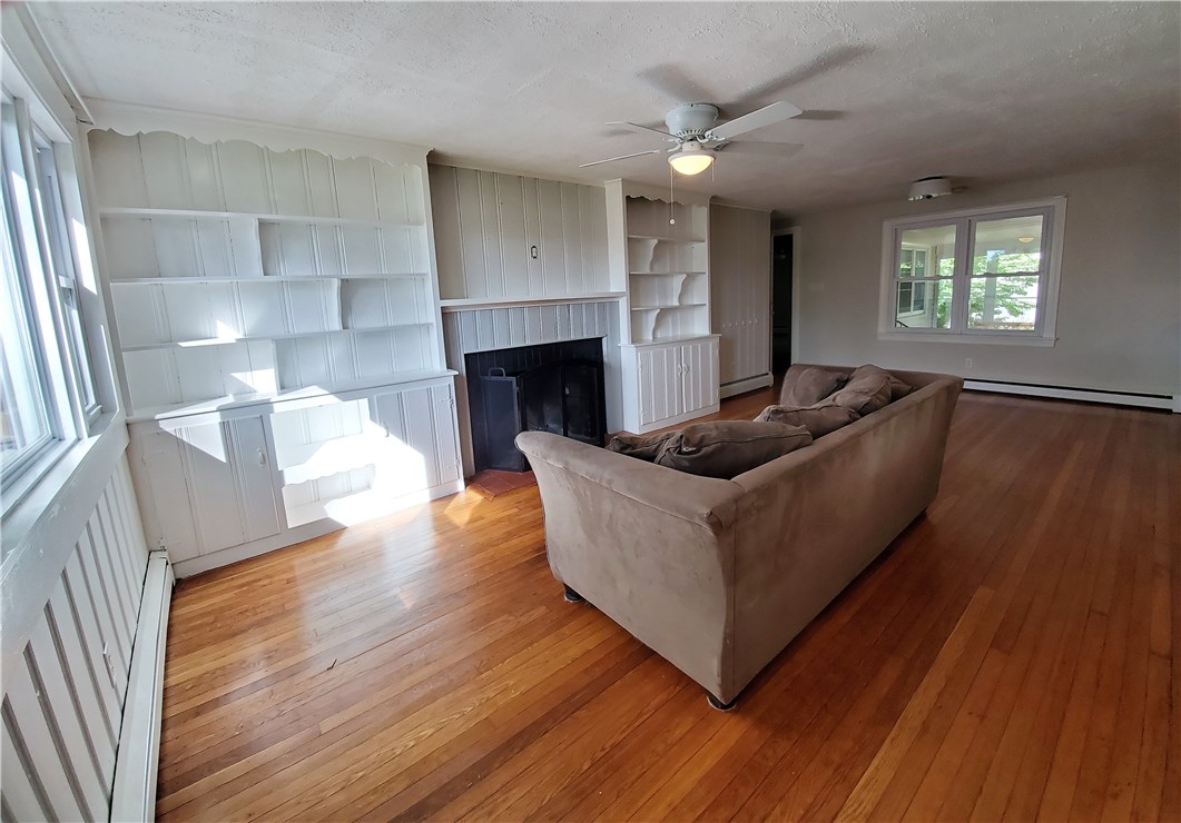 430 Reservoir Road Burrillville, RI 02859 - Photo 7 of 25
