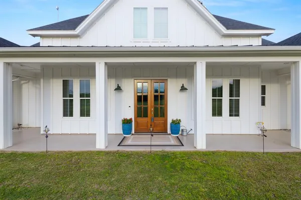 $779,000 | 2972 North Trinity Street, Decatur, TX 76234