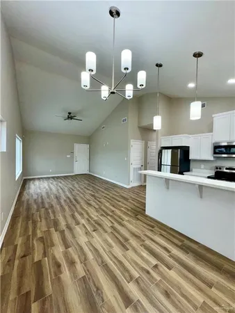 $1,150 | 509 Sparrow Road, Unit 1, Weslaco, TX 78596