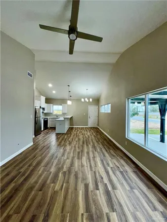 $1,150 | 509 Sparrow Road, Unit 1, Weslaco, TX 78596
