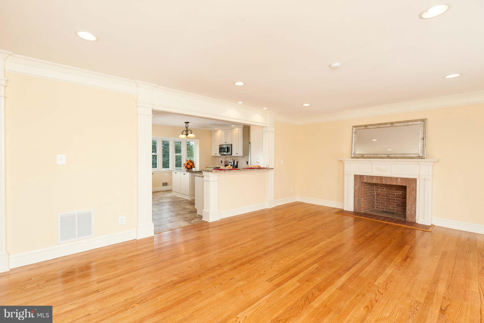 1513 Rolling Road Bel Air, MD 21014 - Photo 4 of 30 Living Room