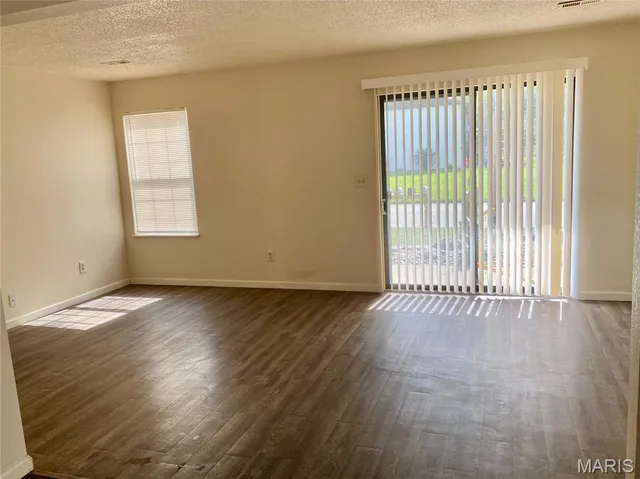 $675,000 | 1 Georgetown Drive, Granite City, IL 62040