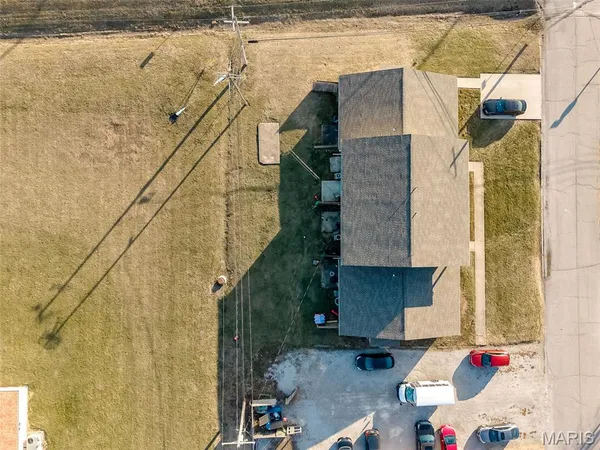 $660,000 | 3 Georgetown Drive, Granite City, IL 62040