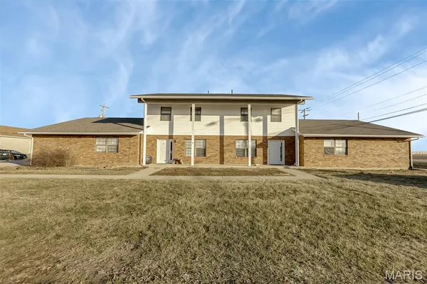 $660,000 | 3 Georgetown Drive, Granite City, IL 62040
