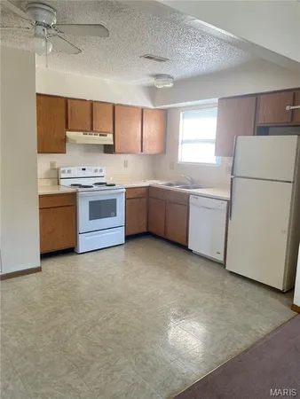 $660,000 | 3 Georgetown Drive, Granite City, IL 62040