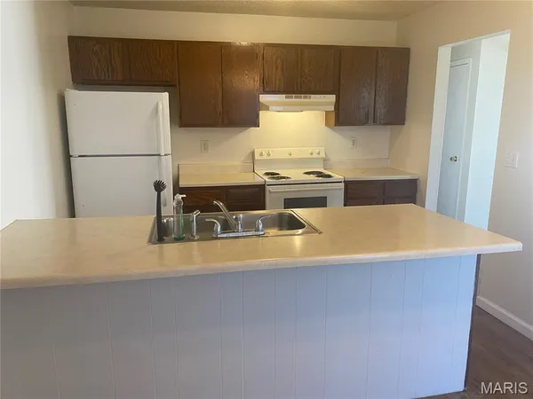 $660,000 | 3 Georgetown Drive, Granite City, IL 62040