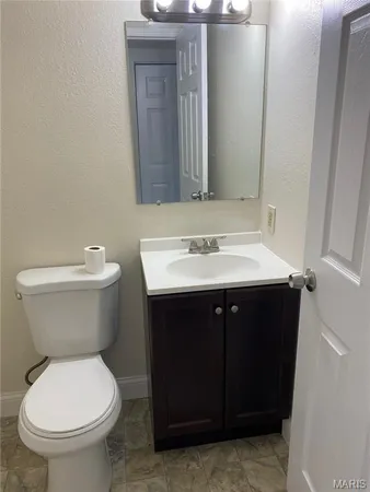 $660,000 | 3 Georgetown Drive, Granite City, IL 62040