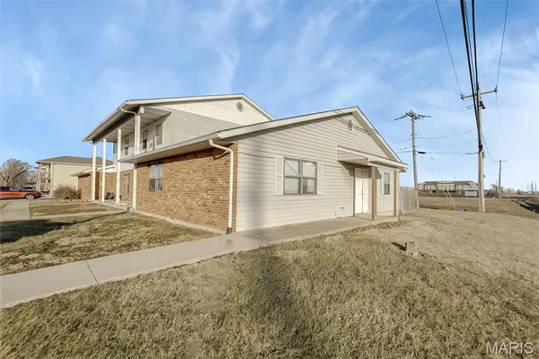 $660,000 | 3 Georgetown Drive, Granite City, IL 62040