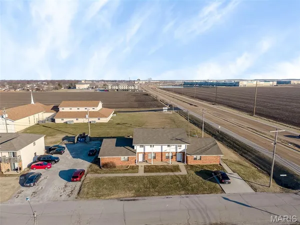 $660,000 | 3 Georgetown Drive, Granite City, IL 62040