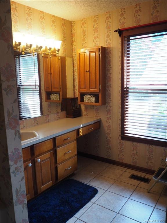 7328 R R H Road Hickory, NC 28602 - Photo 11 of 23 Gallery Image 11