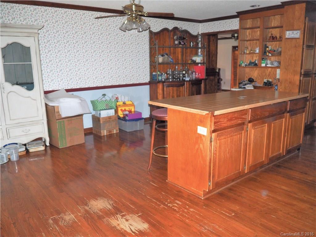 7328 R R H Road Hickory, NC 28602 - Photo 9 of 23 Gallery Image 9