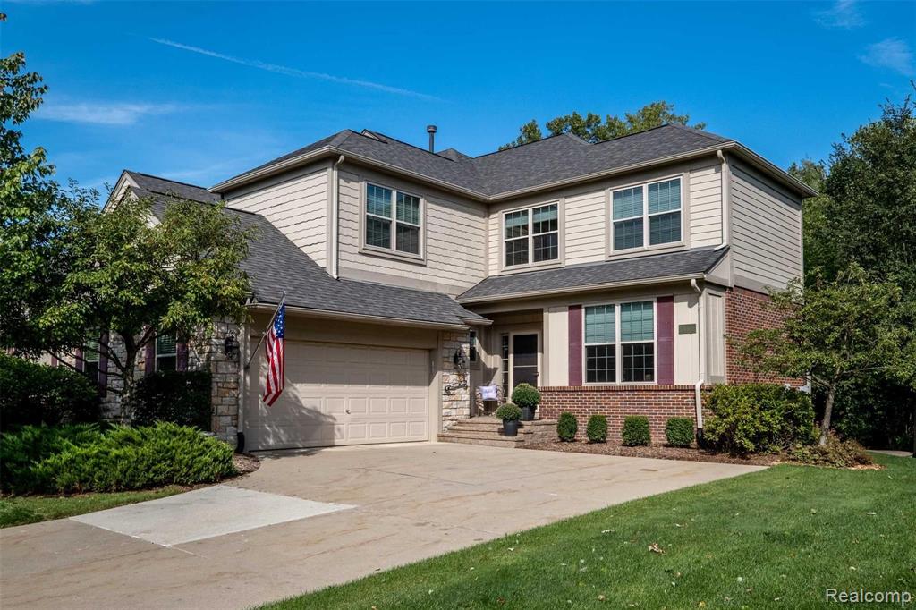 3612 Windingbrook Circle, Unit 72 Rochester Hills, MI 48309 - Photo 1 of 41