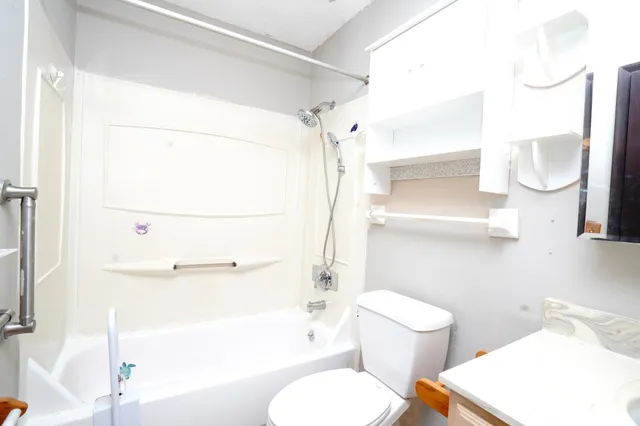 $129,900 | 1601 North Innsbruck Drive, Unit 319, Fridley, MN 55432