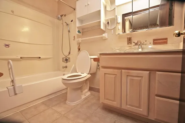 $129,900 | 1601 North Innsbruck Drive, Unit 319, Fridley, MN 55432