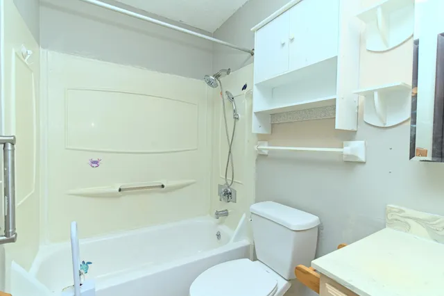 $129,900 | 1601 North Innsbruck Drive, Unit 319, Fridley, MN 55432