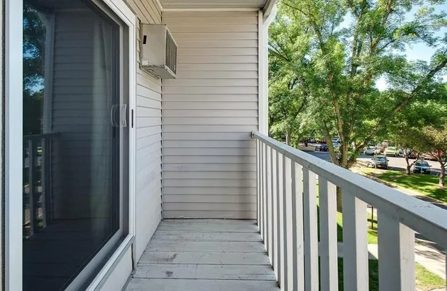 $129,900 | 1601 North Innsbruck Drive, Unit 319, Fridley, MN 55432