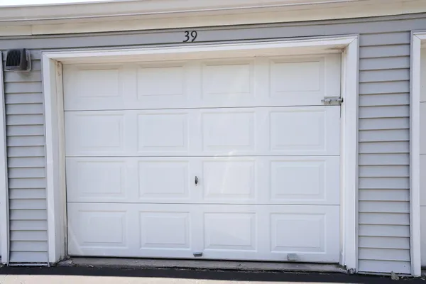 $128,000 | 1601 North Innsbruck Drive, Unit 319, Fridley, MN 55432