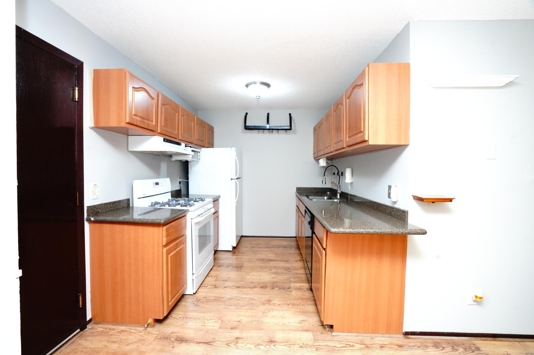 1601 North Innsbruck Drive, Unit 319 Fridley, MN 55432 - Photo 9 of 28