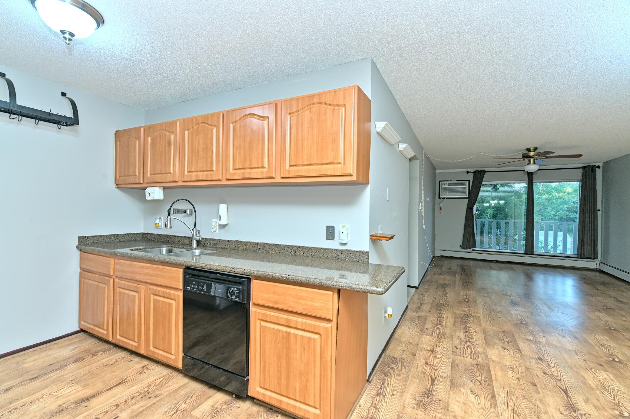 1601 North Innsbruck Drive, Unit 319 Fridley, MN 55432 - Photo 10 of 28