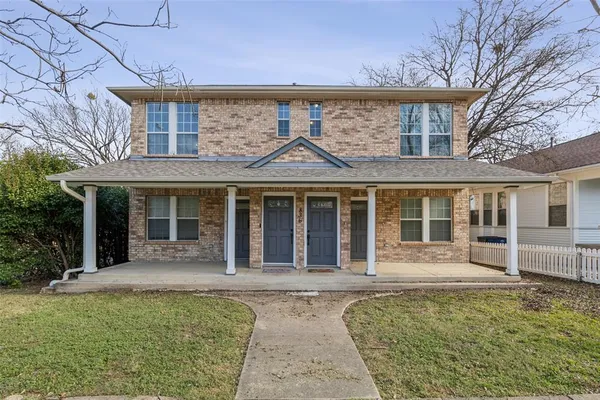 $1,700 | 836 North Madison Avenue, Unit 2, Dallas, TX 75208