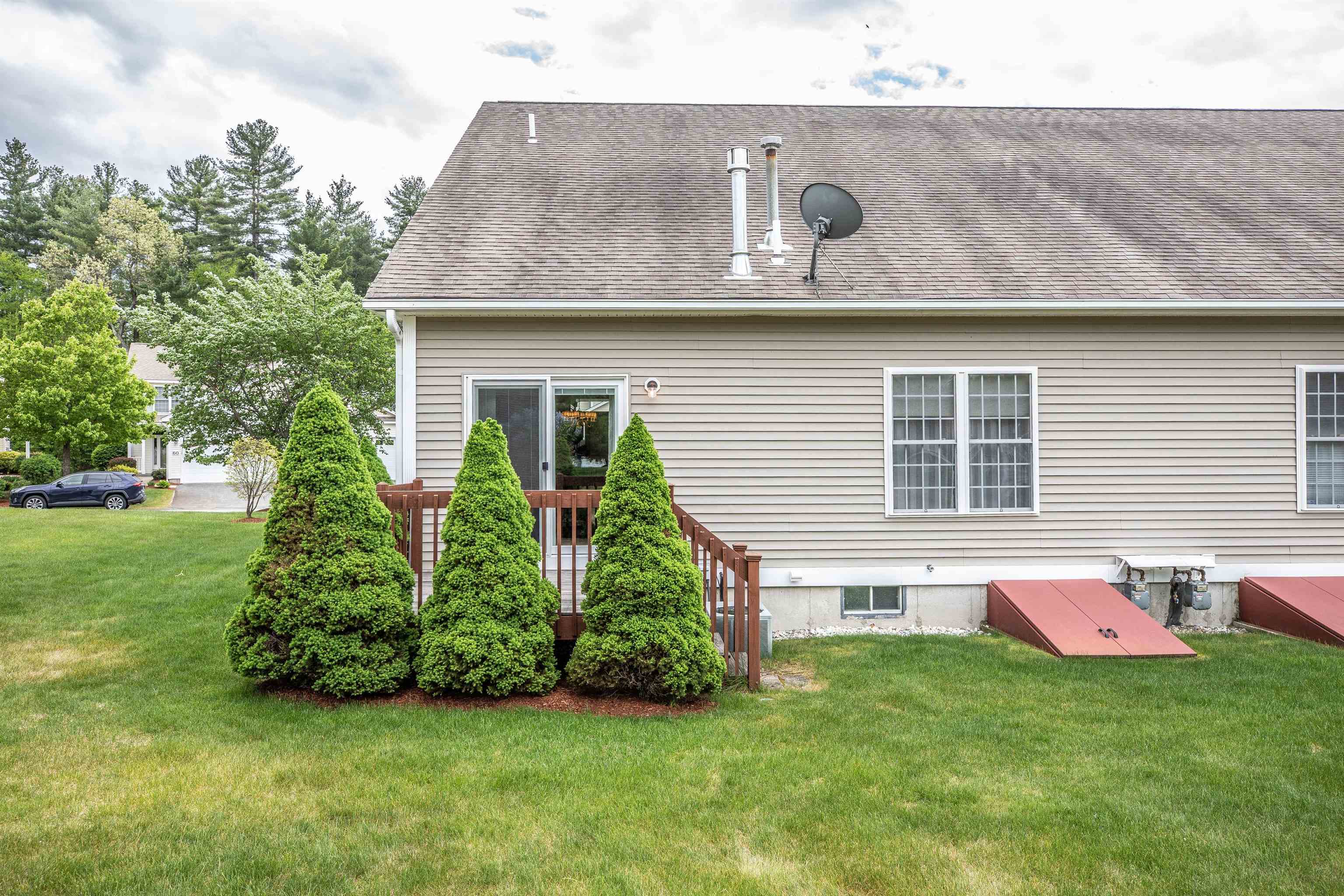 29 Old Stage Road Litchfield, NH 03052 - Photo 33 of 40