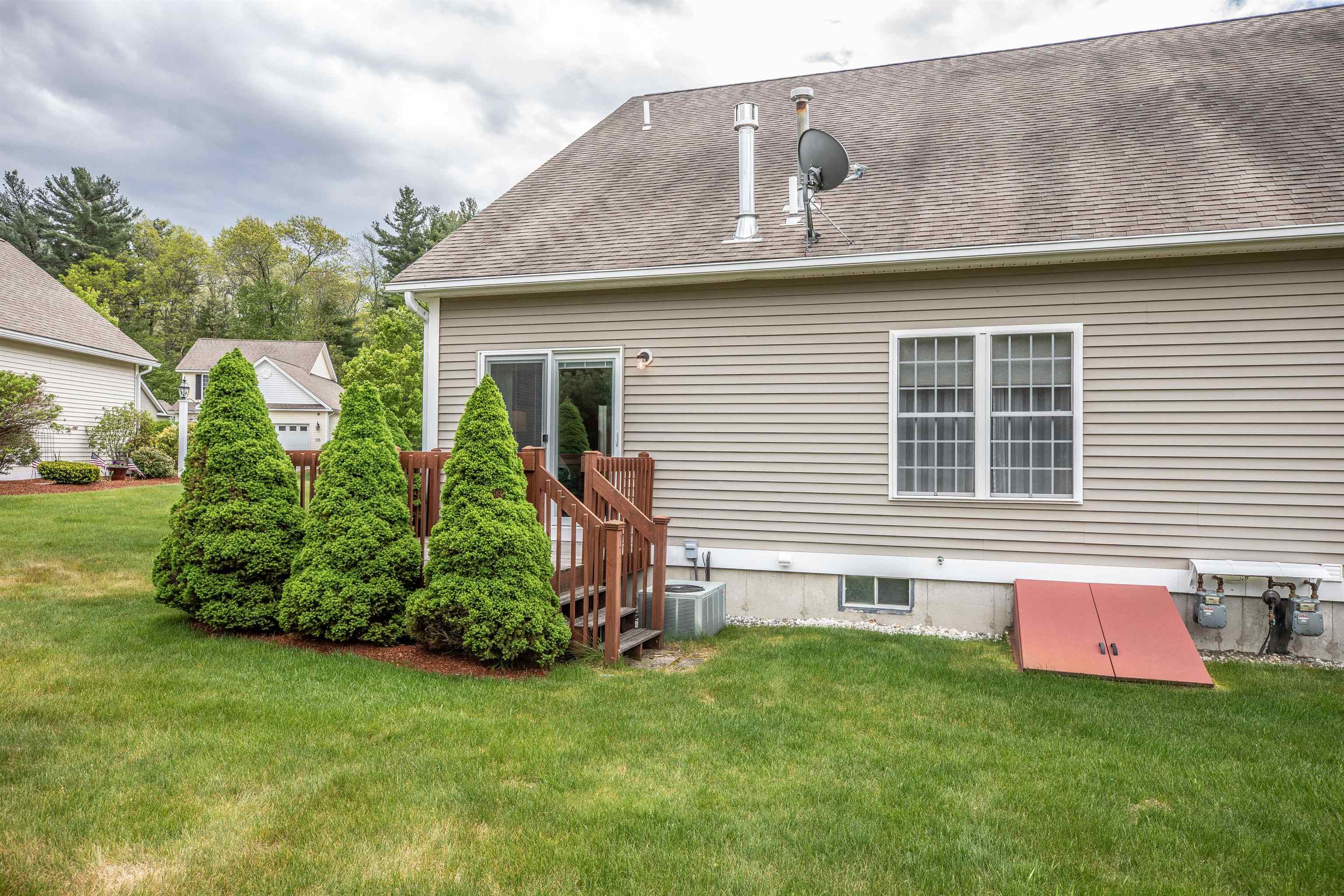 29 Old Stage Road Litchfield, NH 03052 - Photo 35 of 40